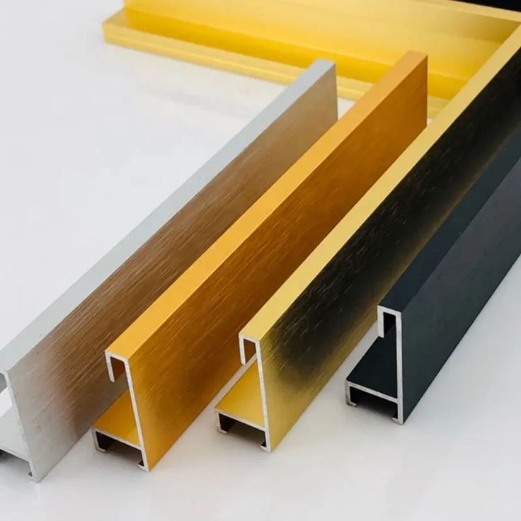 Alucobond (الالمنيوم اللماع)